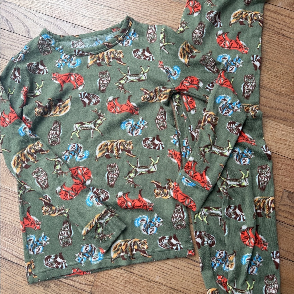 Cat & Jack Green Animal Print Pajama Set - Size 8 - great condition!